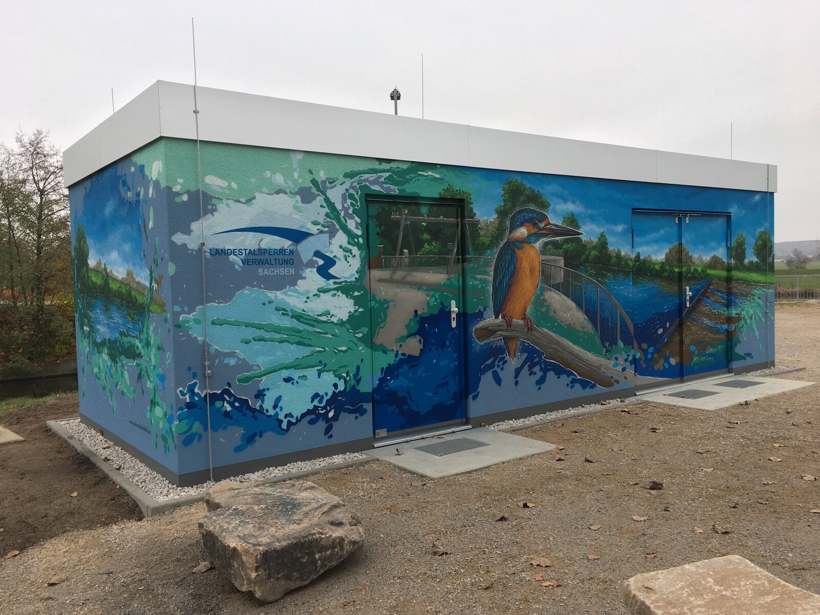 landestalsperren_glauchau_landschaft_mit_eisvogel_wehr_hochwassserschutz.jpg